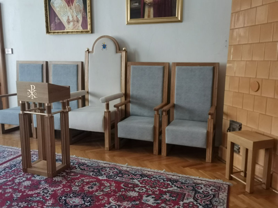 Sedenie do kostolov. - fotografia 5